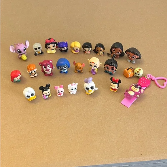 Disney Doorables Lot #8C - Picture 1 of 4